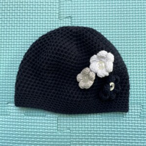 BERRETTO Blu con fiori da Femmina